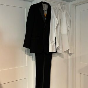 Men’s/Young Men’s full Calvin Klein tuxedo